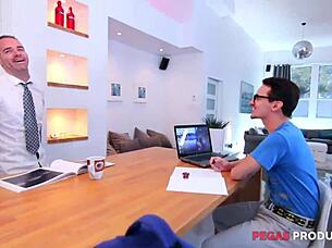 Pegas productions - bloopers de cul québec.