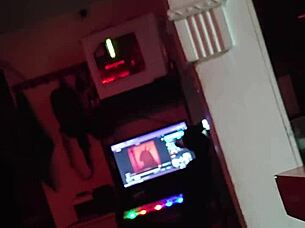 Juicy booty masked ebony gets fucked by skinny dude