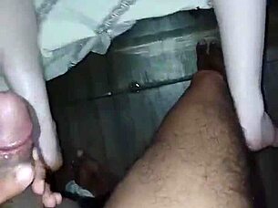 Comendo uma bucetinha rosa loira rebolando a bunda branca no pau preto pintoloko110