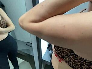 I asked the store clerk for help in the fitting room