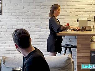 Ladylyne welcomes her guest to the neighborhood with a special treat