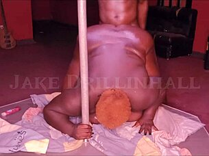 Sexy ssbbw loves sucking that monster cock 😘