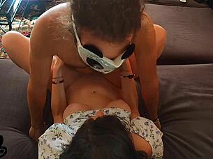 i cum in roommate's pussy after licking 😏