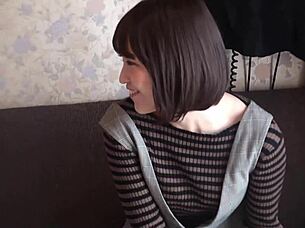 The apparel clerk enjoys POV sex with mature partner.