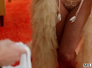 Curvy Blonde Milf Ainslee Seduces Delivery Guy