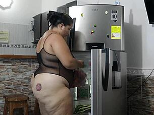 why dominate my big ass in the kitchen?