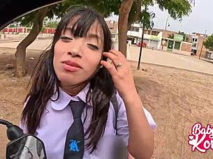 this Peruvian schoolgirl sucks in open air!