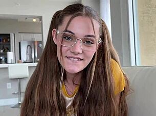 milf wakes up horny and uses her toy - fabidrumond.com.br