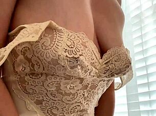 Indian babe performs striptease with puffy tits flashing.