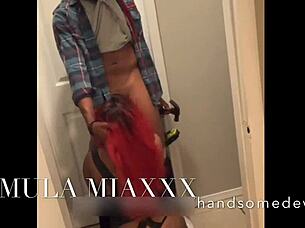 Big booty ebony calls for help with handsomedevan