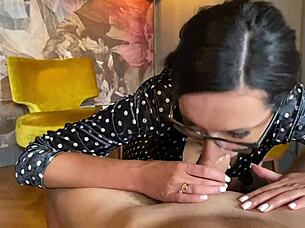 Hot psychologist gives sex therapy in doggystyle! 😏