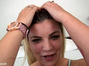 i fuked her quik in public wit big blak cock