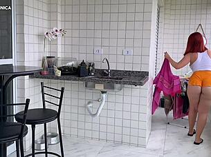 Contratei empregada linda, ela tem bunda perfeita e me deixou louco de tesão!