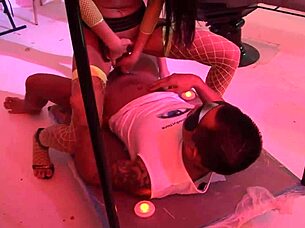 he fingered my pussy and made me squirt all over the bed