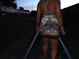 Night Railway Adventure: She Shows Off, Takes ASSFUCKING CREAMPIE, Almost Caught - Vagninho And Luna Oliveira