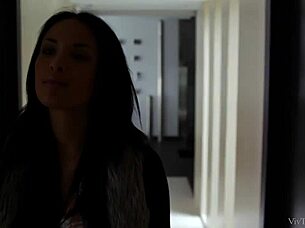 latina roommate gave a good suck in the kitchen