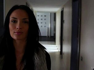 latina roommate gave a good suck in the kitchen