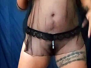 Sexy Mexicana Dances in Lingerie, Showing Ass and Tits