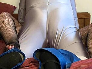 Granny batgirls tight batty-kitty is bat-licked and bat-fucked shame on you