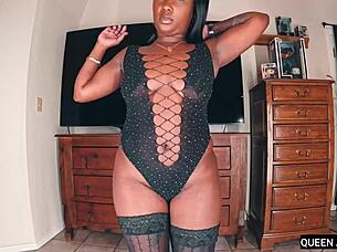 thick ebony queen ava teases cock