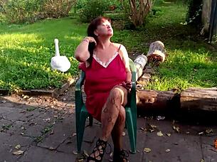 klaudia amber girl relaxes outdoors