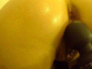 japanese wife gets close up in amateur scene 😊