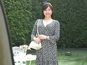 wife milf gives creampie handjob squirting