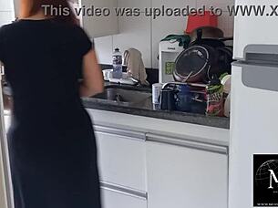 Vov� Ventura dreaming about the empregada