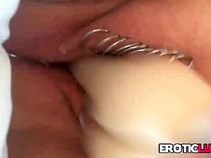 hottie yanks milf tasty luscious toys her cunt