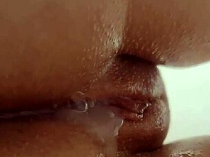 Hot sensual side sex and creampie 😍