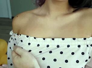 Hot Bitch Sucks Daddy's Fat Cock!