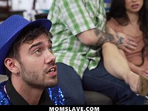 Wer gewinnt die geilste Mutprobe in unserer Gang momslave