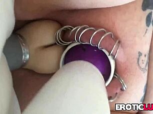 hottie yanks milf tasty luscious toys her cunt