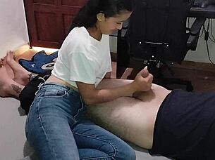 my friend's wife gives deepthroat blowjob