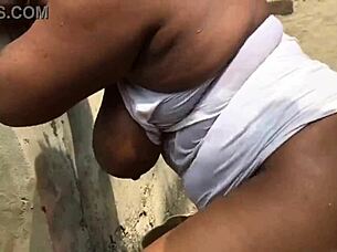 Emris53 meets alpha baddie in a casual encounter