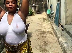 Emris53 meets alpha baddie in a casual encounter