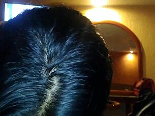 Big-assed mommy gives amazing blowjob part 2