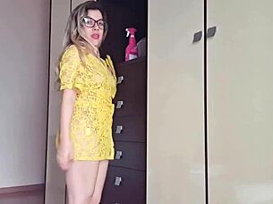 i cleaned my room without panties, revealing my latina blonde big ass