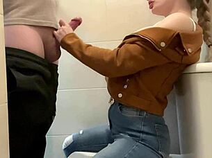 married housewife pays washing machine tech with ass while hubby’s away 😏