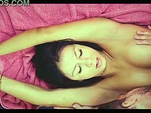 I enjoyed a relaxing massage with Yani Miranda, but couldn't stop the session's first part