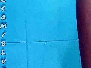 I show my pussy for you, dirty or clean? 😏