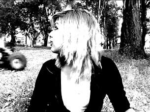 chica sexy fingering her boobs and masturbating those tits