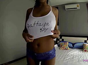 Sampling babe's moist beaver, tight pussy for rough oral?