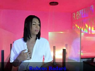 Arrombei o cuzinho da travesti com o pau maior que o meu video completo red sheer