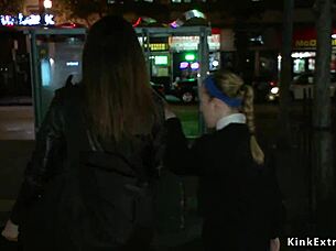 ابنة الواعظ البالغة 18 عامًا تُنيك جماعيًا في العلن، مربوطة وتعرض للمتلصصين في عقاب غريب