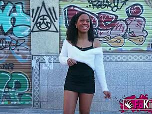 zoe bombon wants to fuck everyone after her breakup