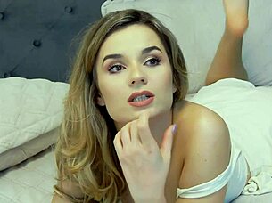 i'm gorgeous 18 year old gettin myself off in shower