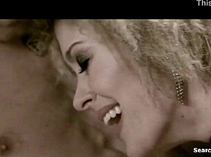 i'm obsessed with sarah paulson and lindsay pulsipher in american horror story