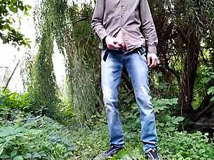 Bent over and fucked mother in law doggystyle outdoors in the park 😍