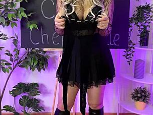 i'm puttin on fishnet tights for roleplay